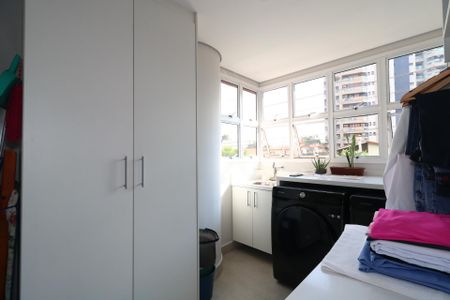 Apartamento à venda com 275m², 4 quartos e 4 vagasÁrea de Serviço