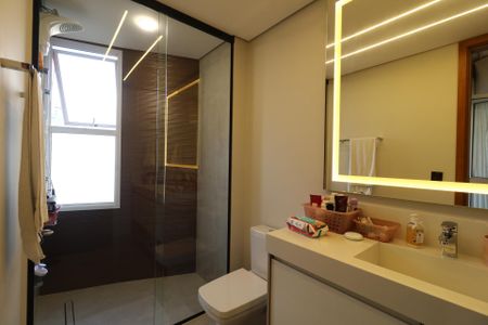 Apartamento à venda com 275m², 4 quartos e 4 vagasBanheiro da Suíte 3