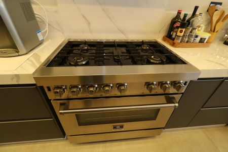 Apartamento à venda com 275m², 4 quartos e 4 vagasCozinha - Fogão Profissional