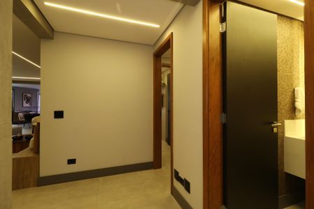 Apartamento à venda com 275m², 4 quartos e 4 vagasCorredor