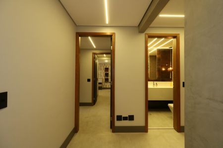 Apartamento à venda com 275m², 4 quartos e 4 vagasCorredor