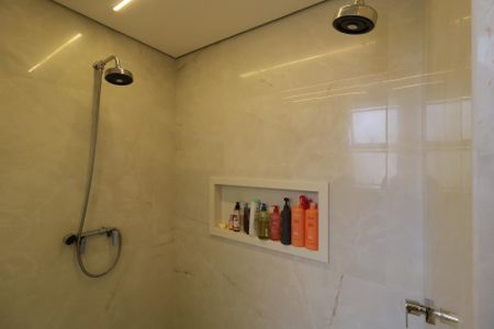 Apartamento à venda com 275m², 4 quartos e 4 vagasBanheiro da Suíte Master - Box