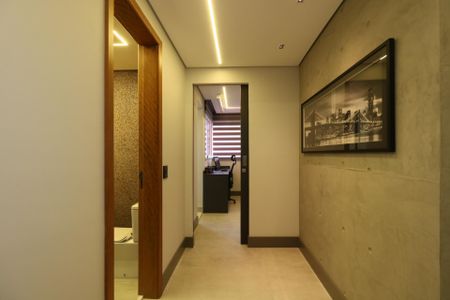 Apartamento à venda com 275m², 4 quartos e 4 vagasCorredor