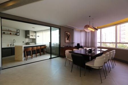 Apartamento à venda com 275m², 4 quartos e 4 vagasSala de Jantar