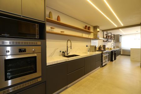 Apartamento à venda com 275m², 4 quartos e 4 vagasCozinha