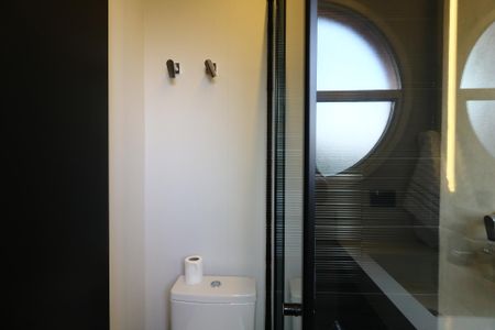 Apartamento à venda com 275m², 4 quartos e 4 vagasBanheiro da Suíte 1