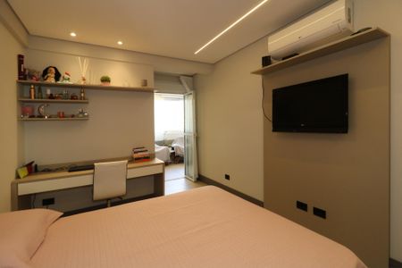 Apartamento à venda com 275m², 4 quartos e 4 vagasSuíte 2