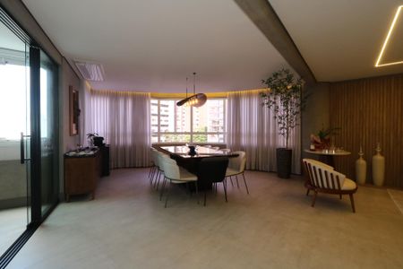 Apartamento à venda com 275m², 4 quartos e 4 vagasSala de Jantar