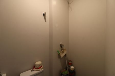 Apartamento à venda com 275m², 4 quartos e 4 vagasBanheiro de Serviço