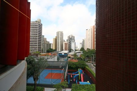 Apartamento à venda com 275m², 4 quartos e 4 vagasVista da Suíte Master