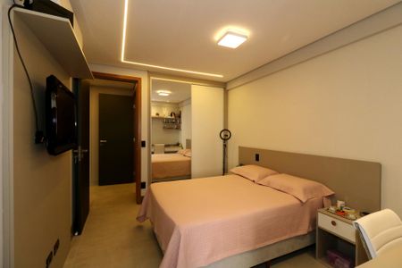 Apartamento à venda com 275m², 4 quartos e 4 vagasSuíte 2