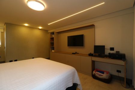 Apartamento à venda com 275m², 4 quartos e 4 vagasSuíte Master