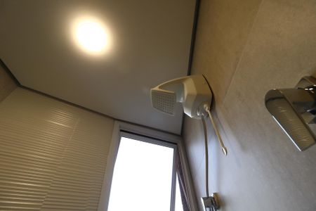 Apartamento à venda com 275m², 4 quartos e 4 vagasBanheiro da Suíte 2 - Chuveiro