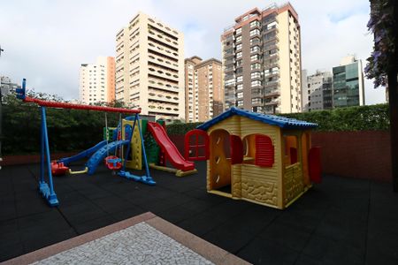 Apartamento à venda com 275m², 4 quartos e 4 vagasÁrea Comum - Playground