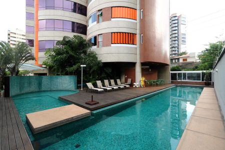 Apartamento à venda com 275m², 4 quartos e 4 vagasÁrea Comum - Piscina