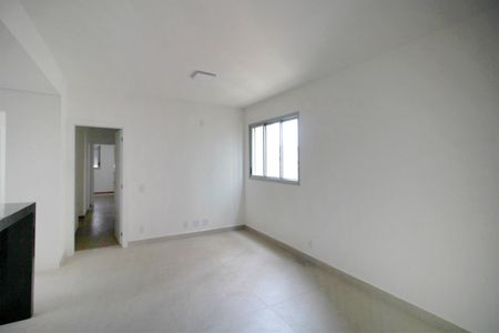 Apartamento à venda com 90m², 3 quartos e 2 vagasSala