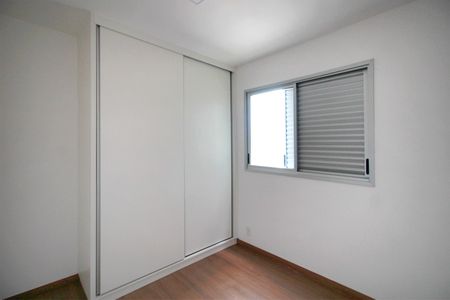 Apartamento à venda com 90m², 3 quartos e 2 vagasQuarto 3