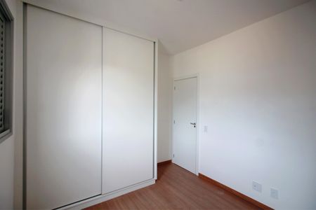 Apartamento à venda com 90m², 3 quartos e 2 vagasQuarto 2