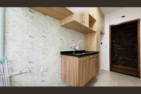 Apartamento para alugar com 56m², 2 quartos e 1 vaga Apartamento para alugar com 56m², 2 quartos e 1 vagaCozinha e Área de Serviço