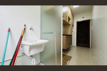 Apartamento para alugar com 56m², 2 quartos e 1 vaga Apartamento para alugar com 56m², 2 quartos e 1 vagaCozinha e Área de Serviço