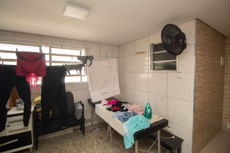 Casa à venda com 408m², 6 quartos e 2 vagasCasa 2 -  Área de Serviço 