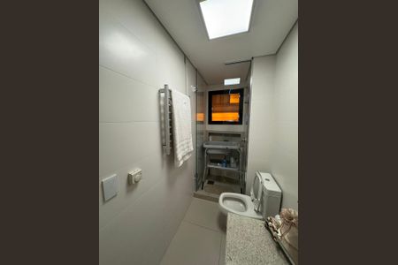 Apartamento à venda com 123m², 2 quartos e 2 vagas Apartamento à venda com 123m², 2 quartos e 2 vagasBanheiro Social