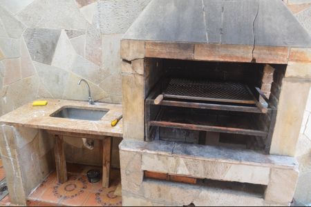 Casa à venda com 200m², 3 quartos e 3 vagasChurrasqueira