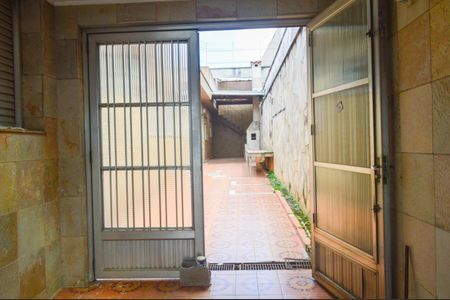 Casa à venda com 200m², 3 quartos e 3 vagasChurrasqueira