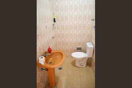 Casa à venda com 200m², 3 quartos e 3 vagasBanheiro de Serviço