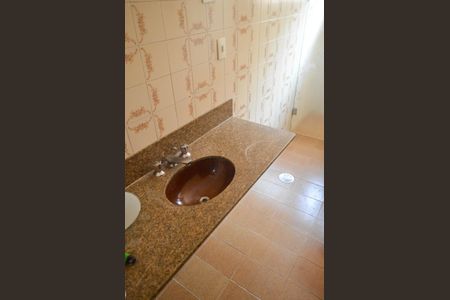 Casa à venda com 200m², 3 quartos e 3 vagasBanheiro