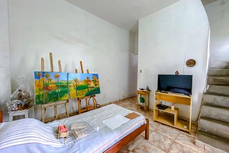 Casa à venda com 326m², 4 quartos e 4 vagasSala