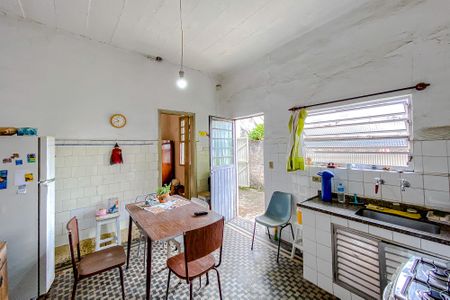 Casa à venda com 326m², 4 quartos e 4 vagasCozinha