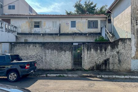 Casa à venda com 326m², 4 quartos e 4 vagasEdiculas