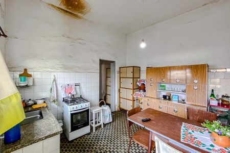 Casa à venda com 326m², 4 quartos e 4 vagasCozinha