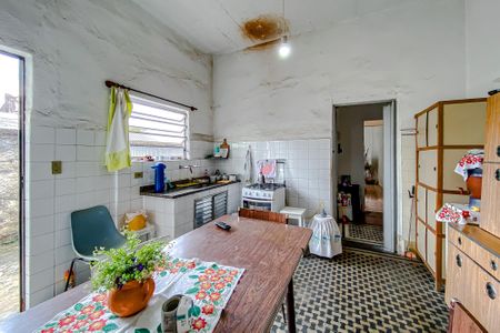 Casa à venda com 326m², 4 quartos e 4 vagasCozinha