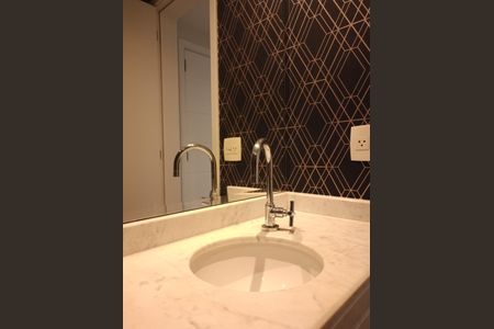 Apartamento para alugar com 191m², 3 quartos e 3 vagas Apartamento para alugar com 191m², 3 quartos e 3 vagasBanheiro