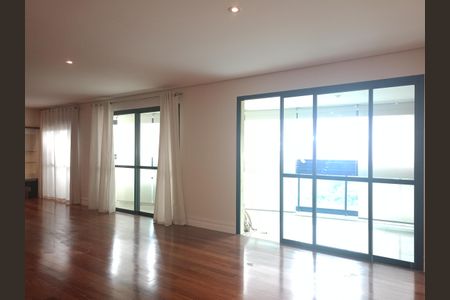 Apartamento para alugar com 191m², 3 quartos e 3 vagas Apartamento para alugar com 191m², 3 quartos e 3 vagasSala