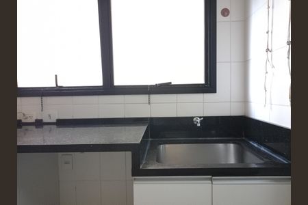 Apartamento para alugar com 191m², 3 quartos e 3 vagas Apartamento para alugar com 191m², 3 quartos e 3 vagasÁrea de Serviço