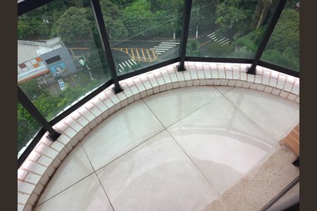 Apartamento para alugar com 191m², 3 quartos e 3 vagas Apartamento para alugar com 191m², 3 quartos e 3 vagasSuíte 1 sacada