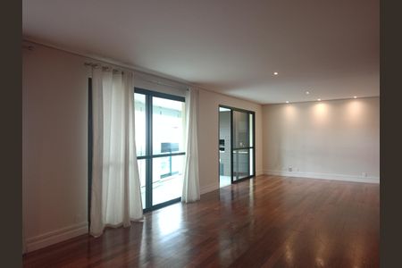 Apartamento para alugar com 191m², 3 quartos e 3 vagas Apartamento para alugar com 191m², 3 quartos e 3 vagasSala