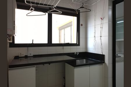 Apartamento para alugar com 191m², 3 quartos e 3 vagas Apartamento para alugar com 191m², 3 quartos e 3 vagasÁrea de Serviço