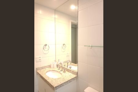 Apartamento para alugar com 191m², 3 quartos e 3 vagas Apartamento para alugar com 191m², 3 quartos e 3 vagasBanheiro da Suíte 2