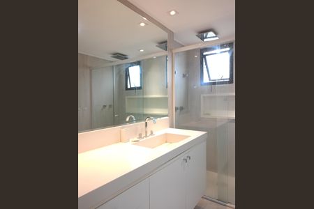 Apartamento para alugar com 191m², 3 quartos e 3 vagas Apartamento para alugar com 191m², 3 quartos e 3 vagasBanheiro da Suíte 3