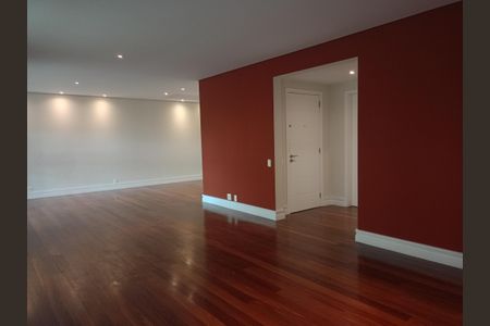 Apartamento para alugar com 191m², 3 quartos e 3 vagas Apartamento para alugar com 191m², 3 quartos e 3 vagasSala