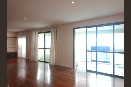Apartamento para alugar com 191m², 3 quartos e 3 vagas Apartamento para alugar com 191m², 3 quartos e 3 vagasSala