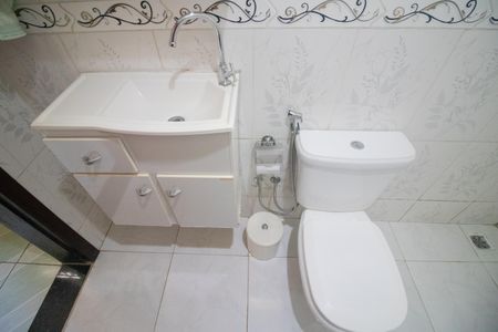 Casa à venda com 634m², 7 quartos e 8 vagasBanheiro da Suíte 1 - Casa 1