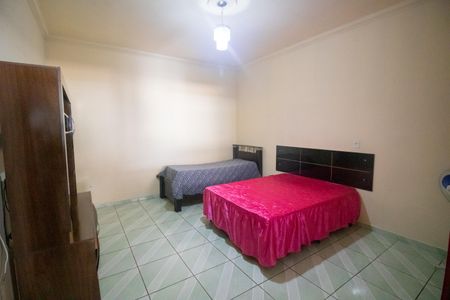 Casa à venda com 634m², 7 quartos e 8 vagasQuarto 2 - Casa 1