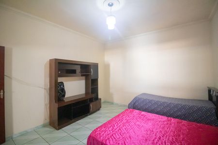 Casa à venda com 634m², 7 quartos e 8 vagasQuarto 2 - Casa 1 - Casa 1