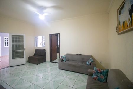 Casa à venda com 634m², 7 quartos e 8 vagasSala - Casa 1