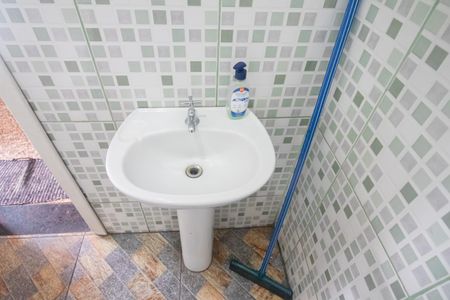 Casa à venda com 634m², 7 quartos e 8 vagasBanheiro - Casa 1